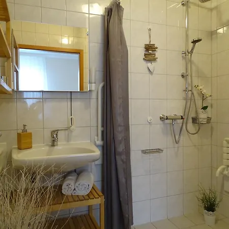 Kienast 3 Apartment *